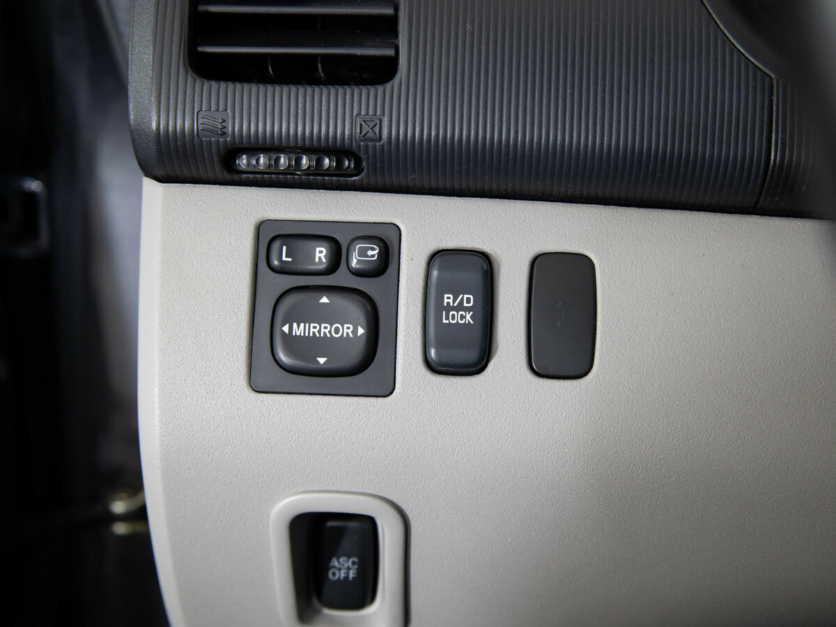 Mitsubishi Pajero Sport с пробегом — 2010 год. Фото: #18