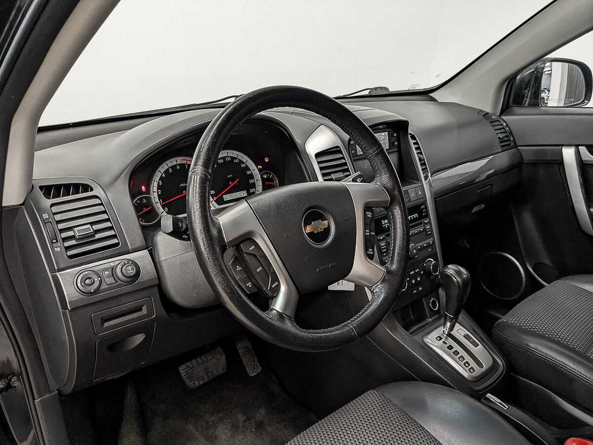 Chevrolet Captiva с пробегом — 2010 год. Фото: #14