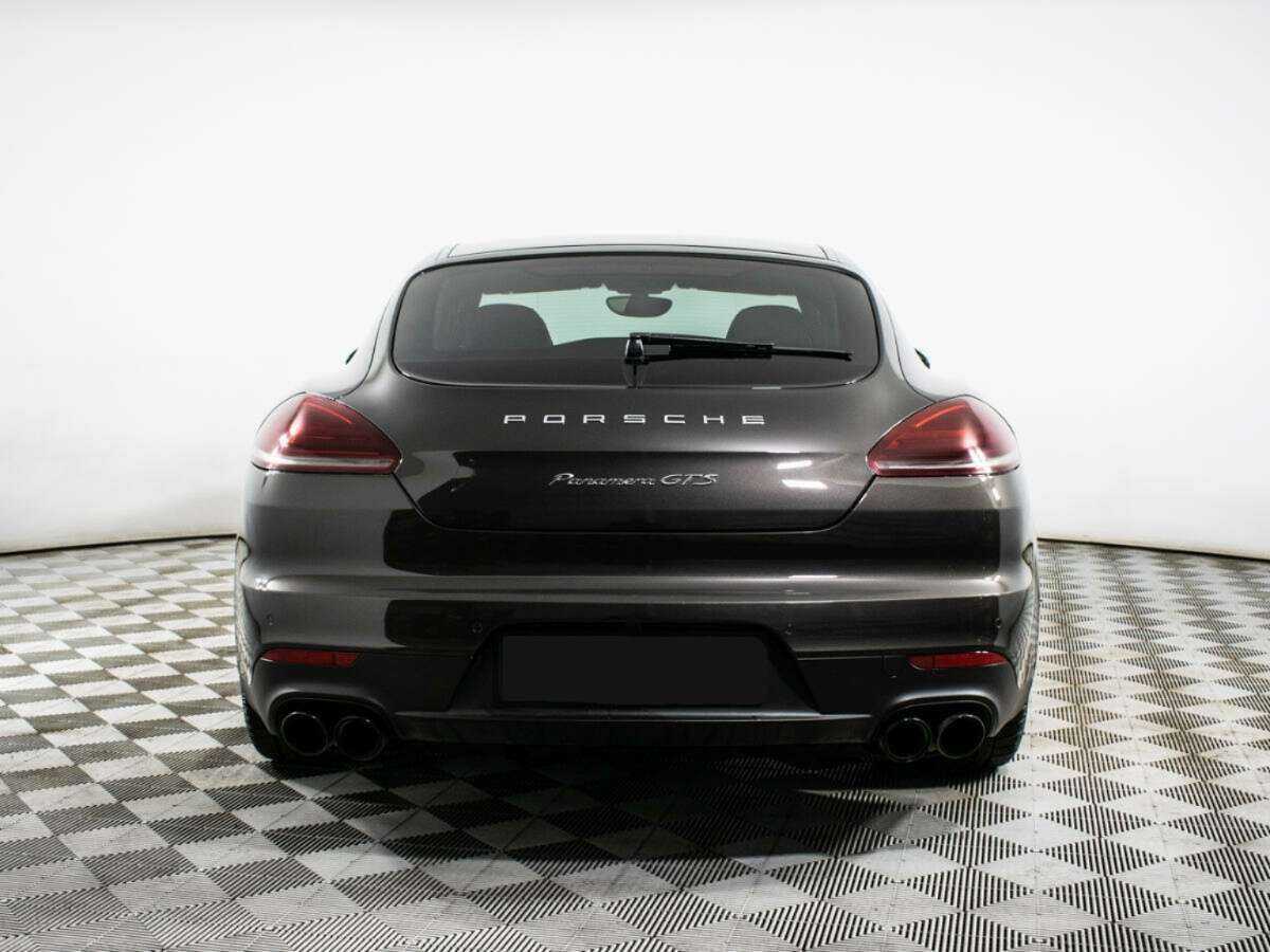 Porsche Panamera с пробегом — 2015 год. Фото: #4