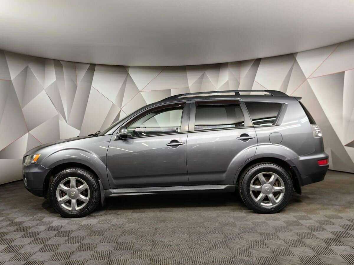 Mitsubishi Outlander с пробегом — 2011 год. Фото: #4