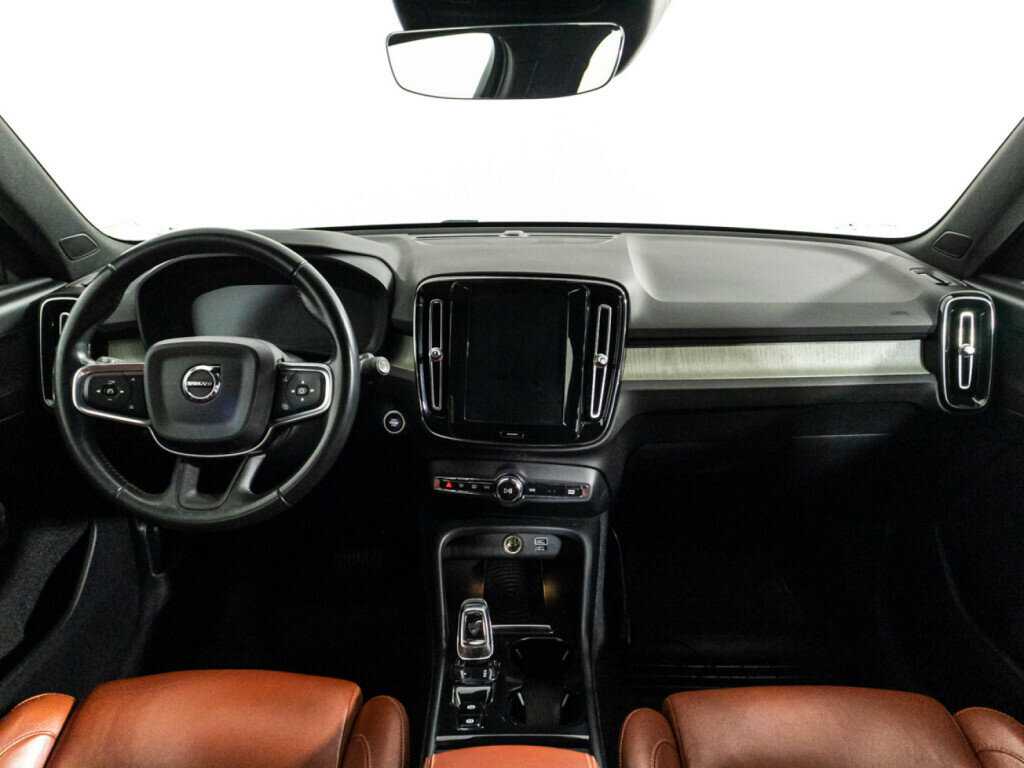 Volvo XC40 с пробегом — 2018 год. Фото: #12