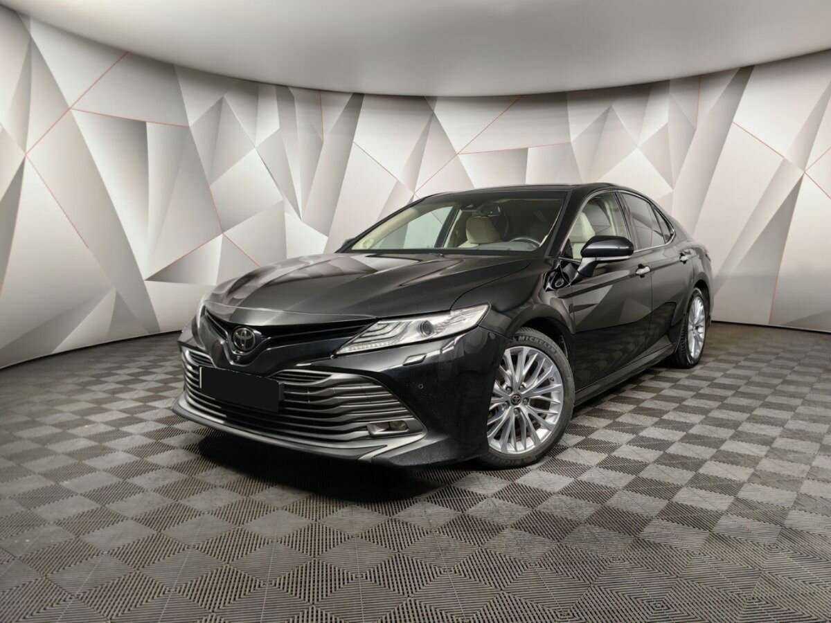Toyota Camry с пробегом — 2020 год. Посмотреть фото