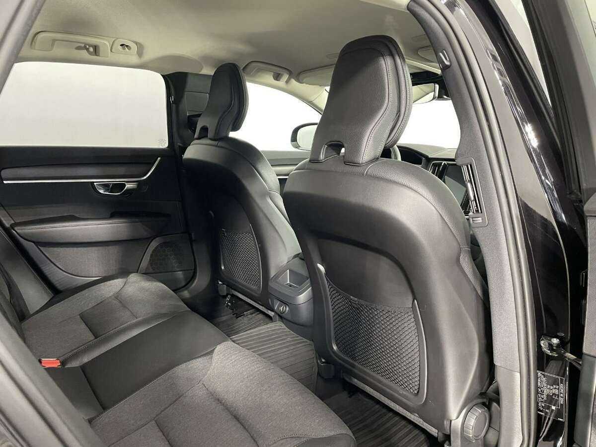Volvo V90 Cross Country с пробегом — 2018 год. Фото: #16