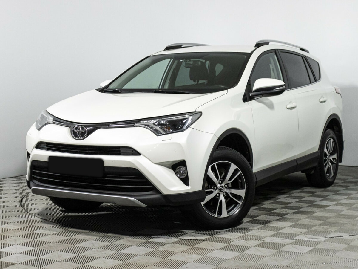 Toyota RAV4 с пробегом — 2017 год. Фото: #0