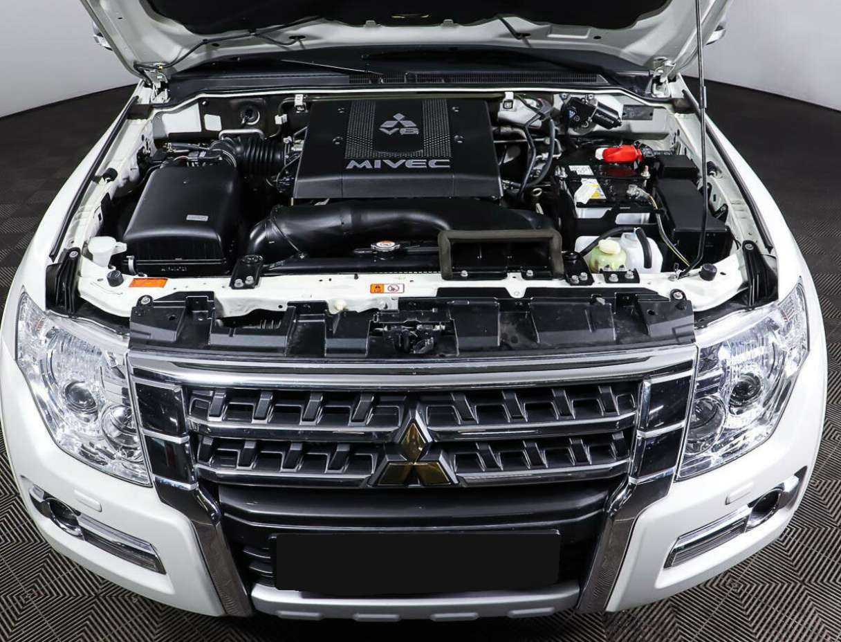Mitsubishi Pajero с пробегом — 2019 год. Фото: #7