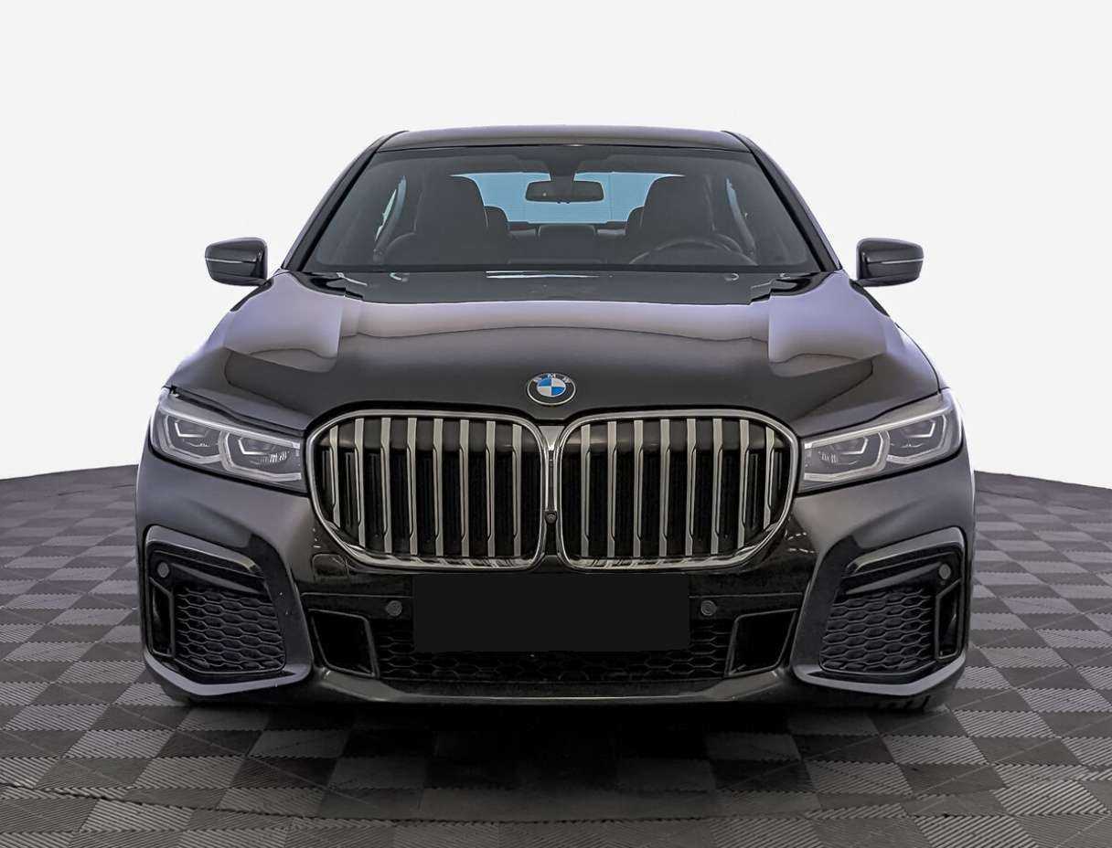 BMW 7 серии с пробегом — 2020 год. Фото: #1