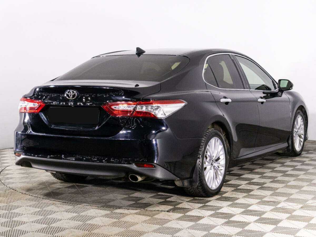 Toyota Camry с пробегом — 2018 год. Фото: #4