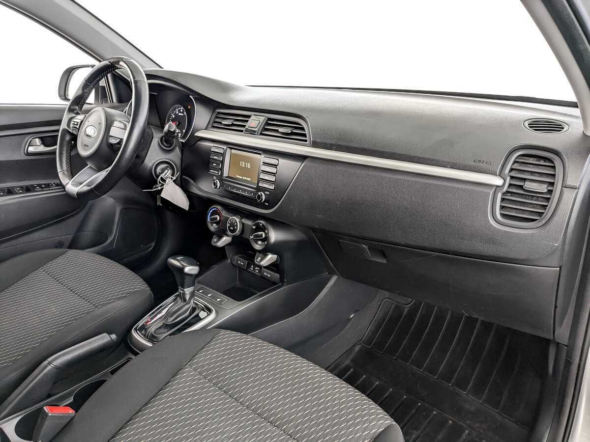 Kia Rio с пробегом — 2020 год. Фото: #10