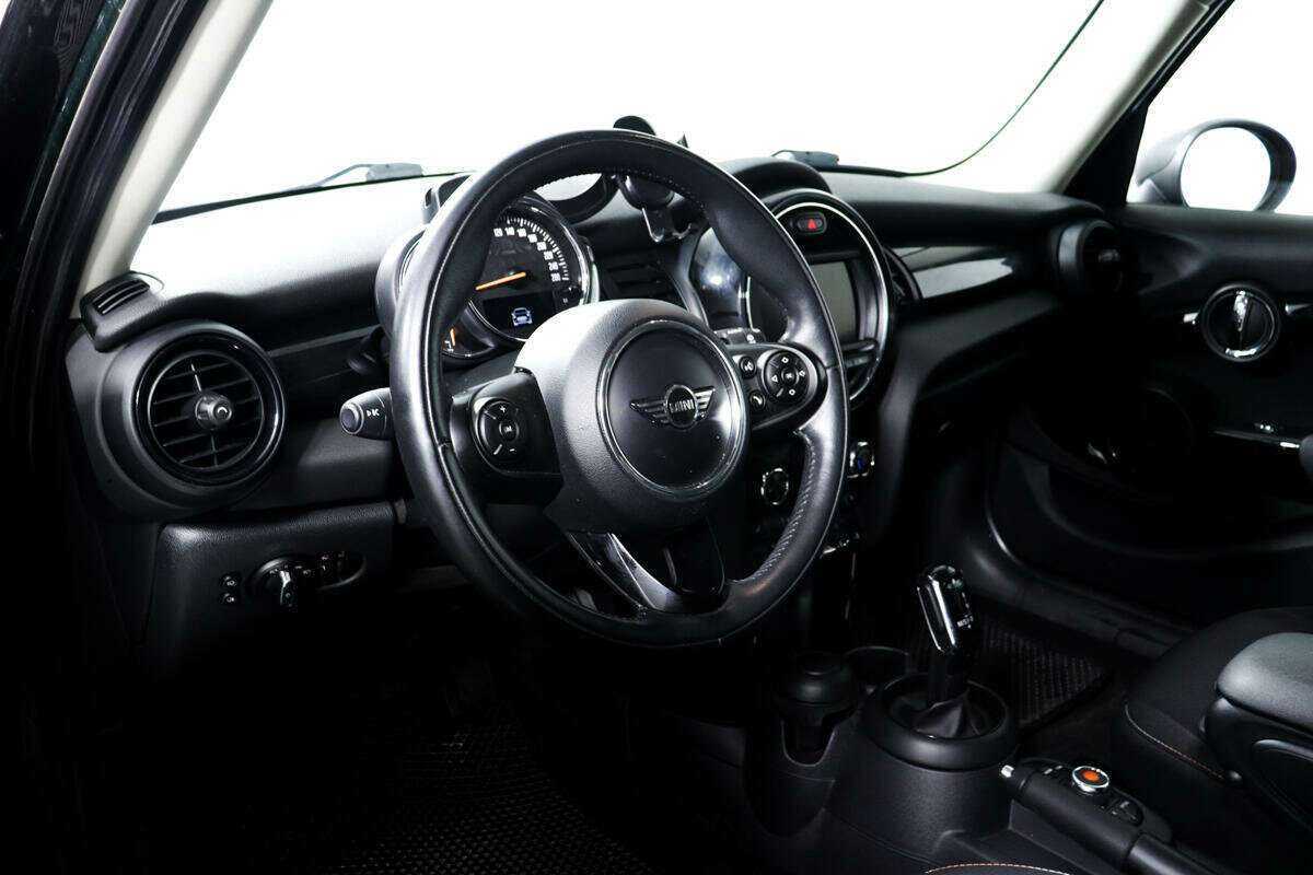 Mini Hatch с пробегом — 2018 год. Фото: #12