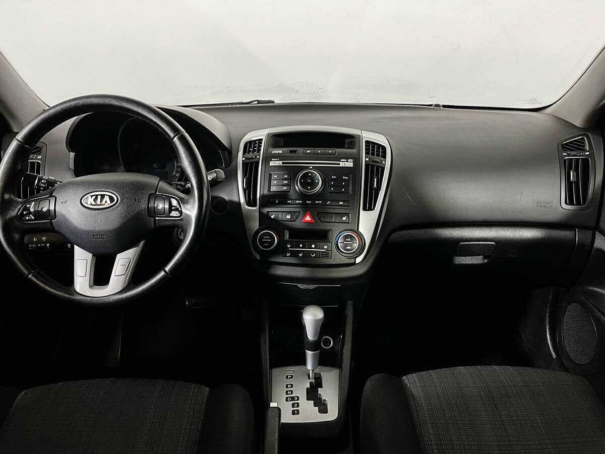 Kia Ceed с пробегом — 2011 год. Фото: #11