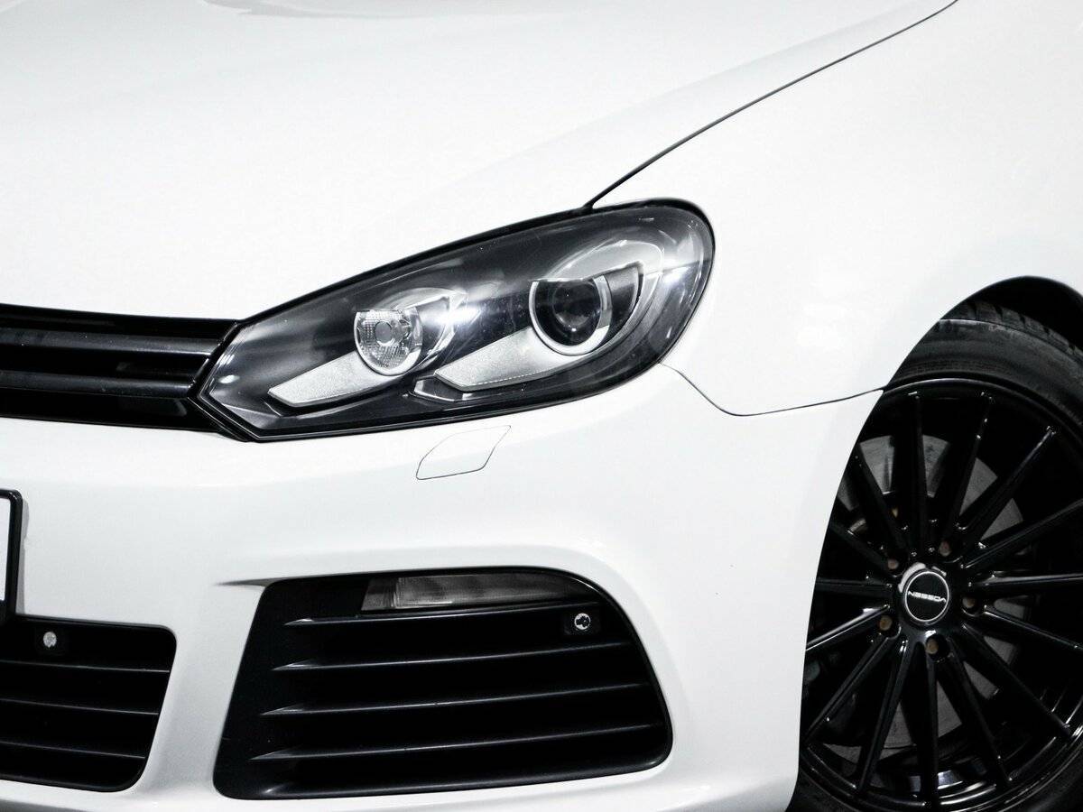 Volkswagen Golf R с пробегом — 2012 год. Фото: #16