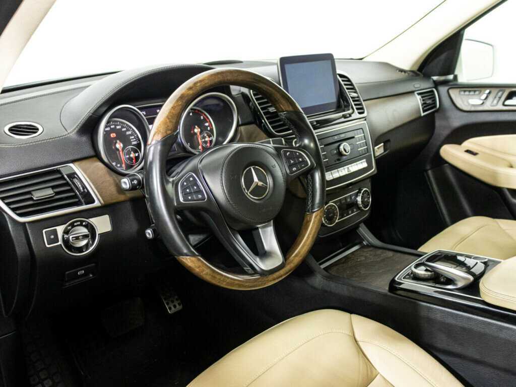 Mercedes-Benz GLS с пробегом — 2016 год. Фото: #10