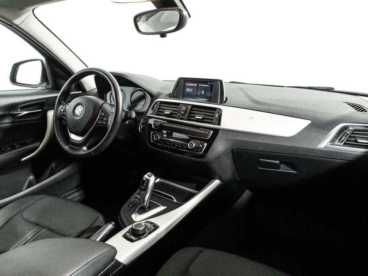 BMW 1 серии с пробегом — 2018 год. Фото: #8