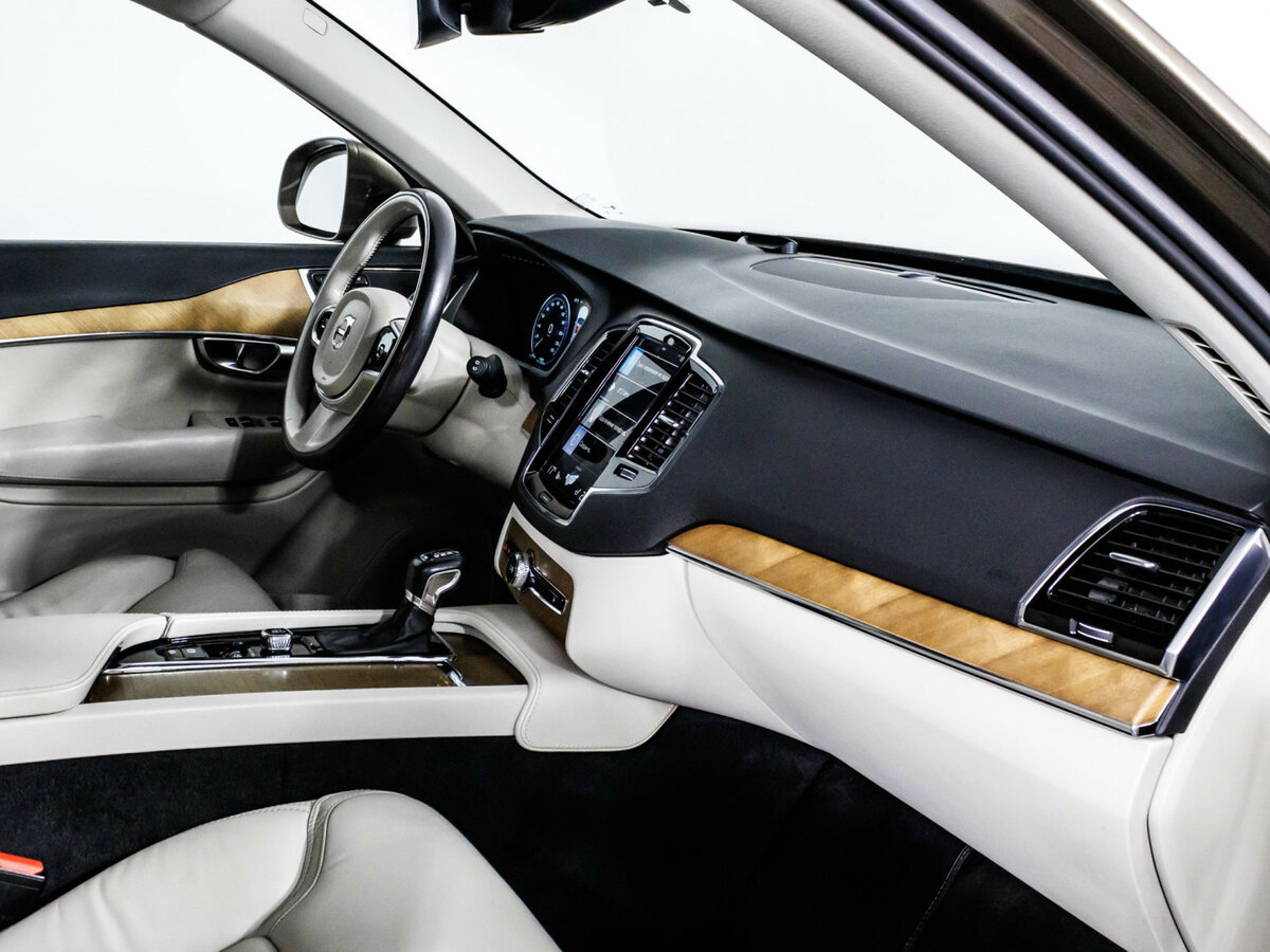 Volvo XC90 с пробегом — 2017 год. Фото: #6