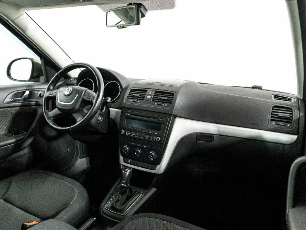 Skoda Yeti с пробегом — 2013 год. Фото: #8