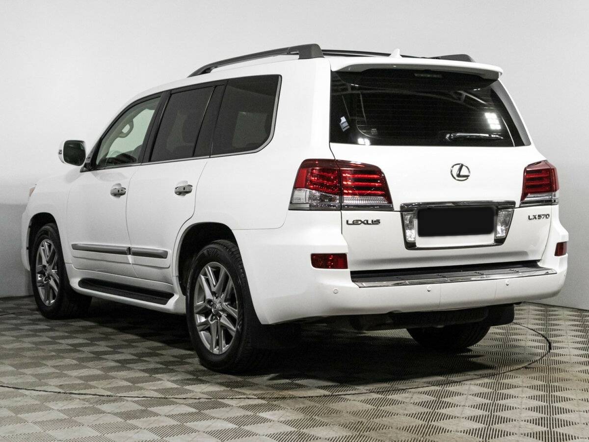 Lexus LX с пробегом — 2013 год. Фото: #6