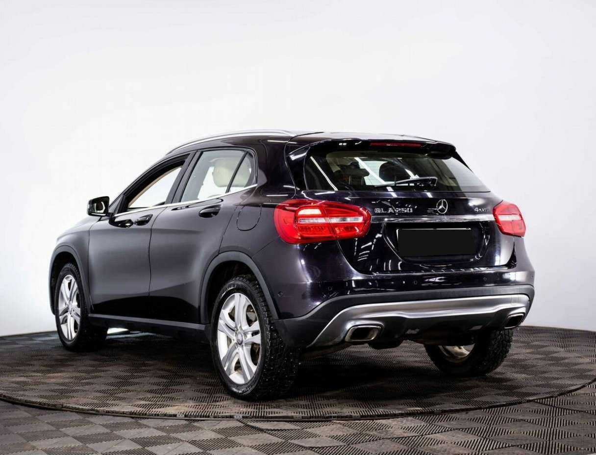 Mercedes-Benz GLA с пробегом — 2015 год. Фото: #3