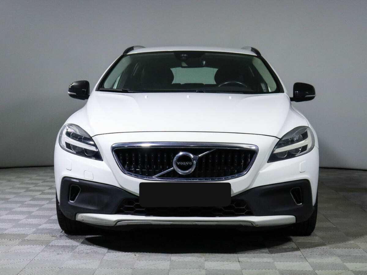 Volvo V40 Cross Country с пробегом — 2016 год. Фото: #1