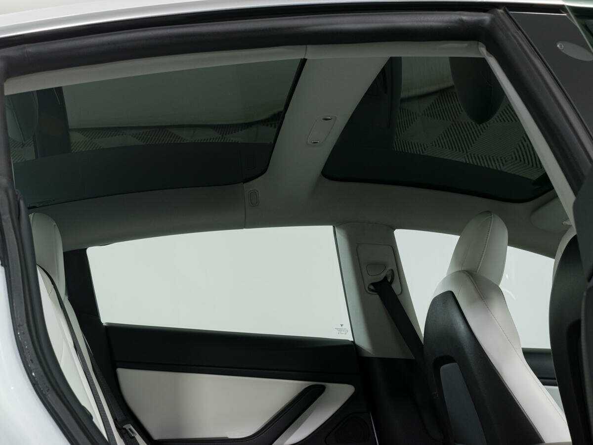 Tesla Model 3 с пробегом — 2019 год. Фото: #8