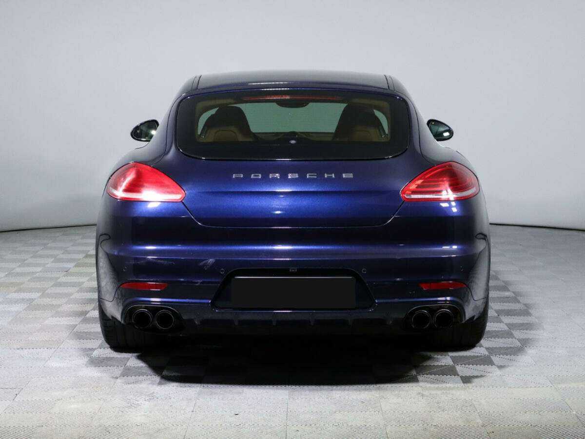 Porsche Panamera с пробегом — 2015 год. Фото: #4