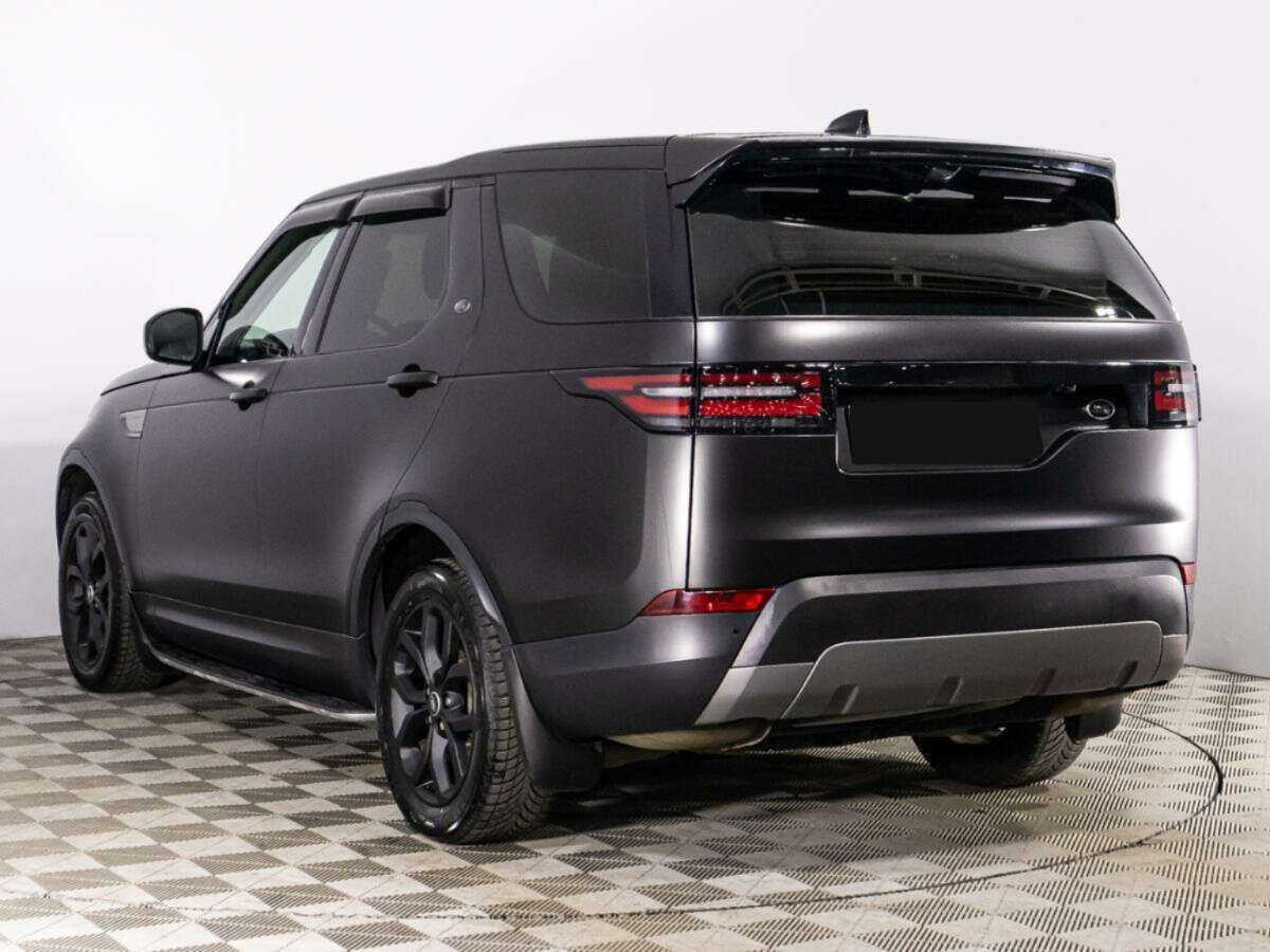 Land Rover Discovery с пробегом — 2017 год. Фото: #6