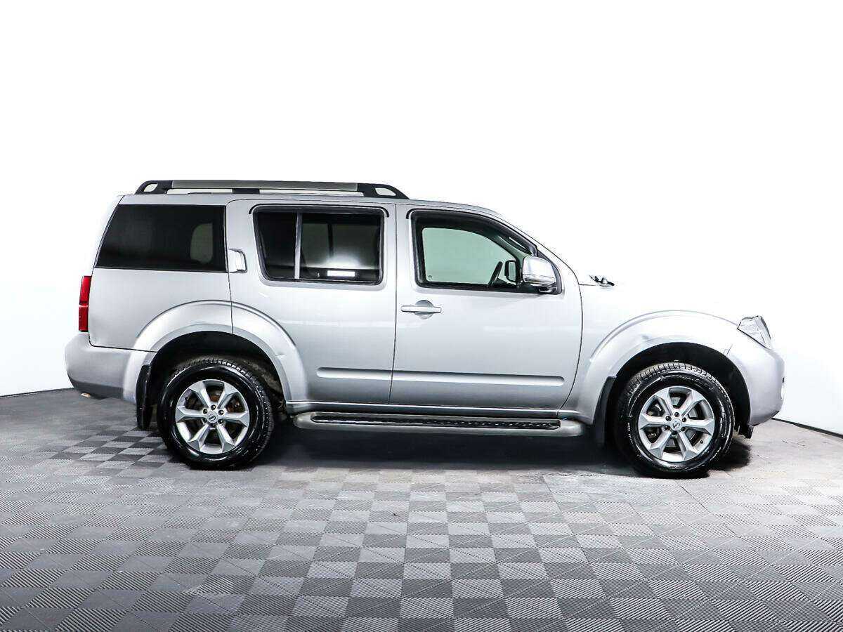 Nissan Pathfinder с пробегом — 2012 год. Фото: #3