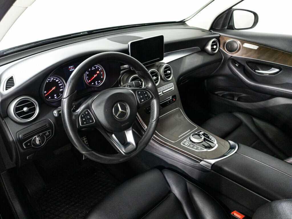 Mercedes-Benz GLC с пробегом — 2017 год. Фото: #10