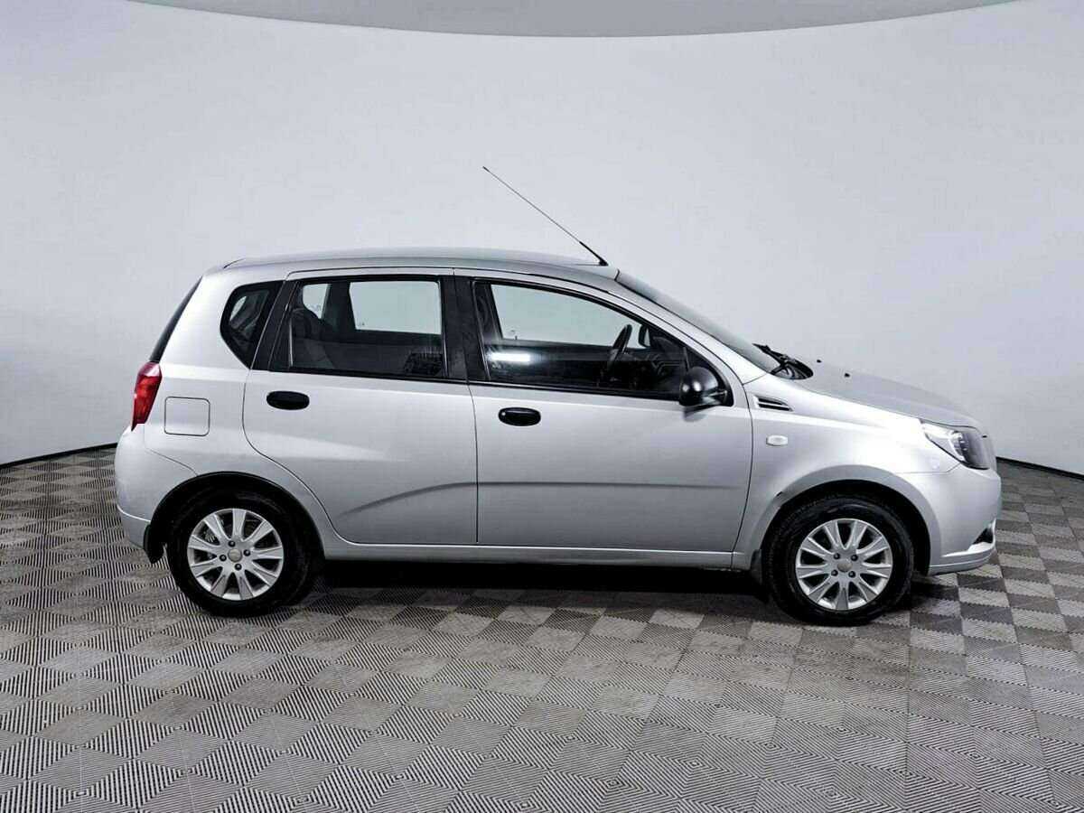 Chevrolet Aveo с пробегом — 2011 год. Фото: #3