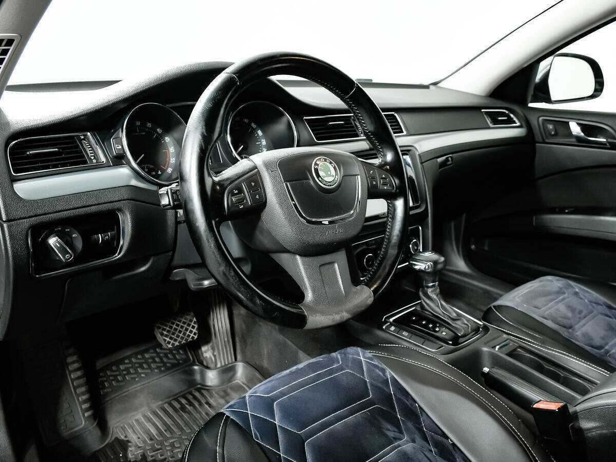 Skoda Superb с пробегом — 2009 год. Фото: #12