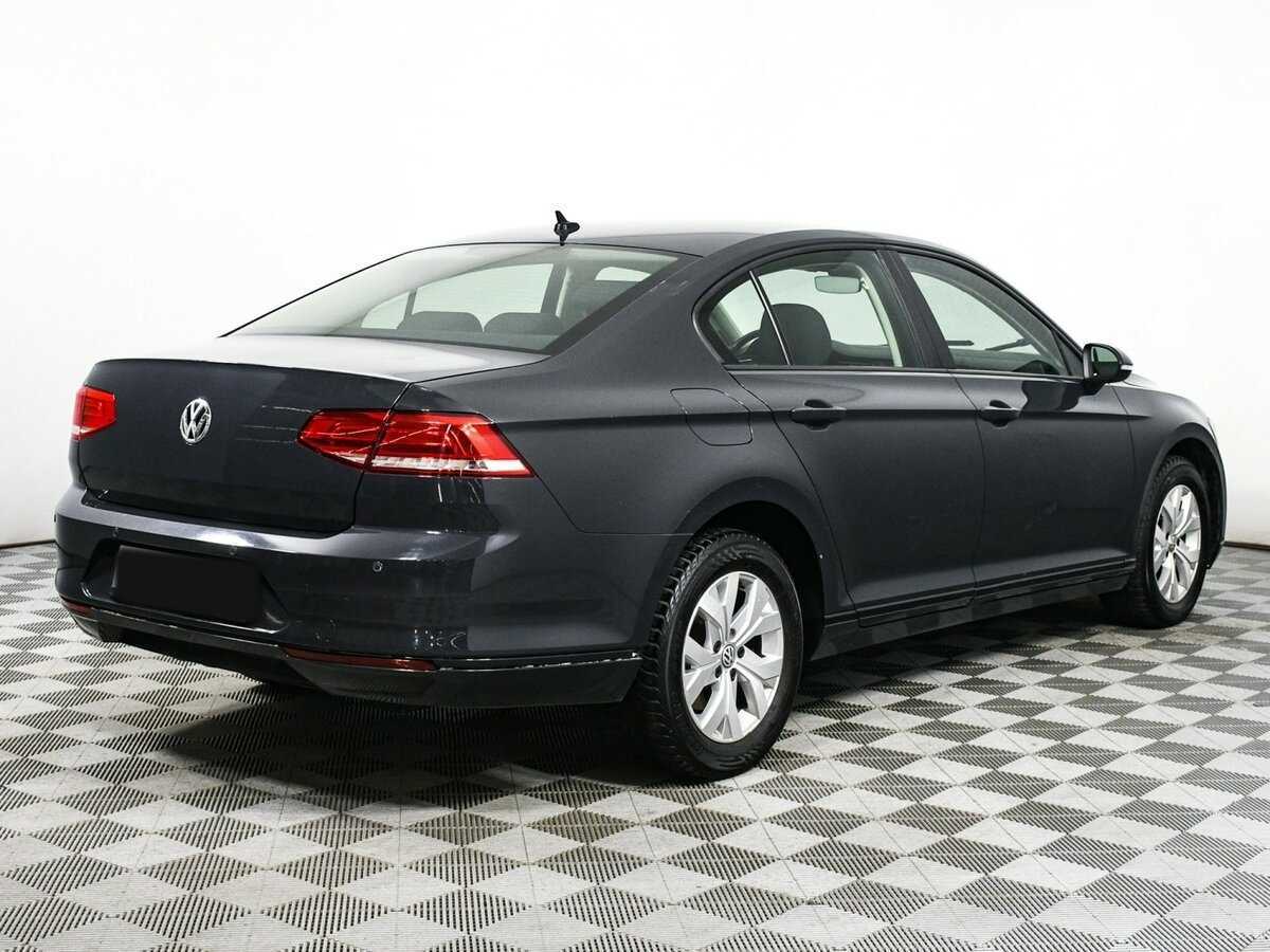 Volkswagen Passat с пробегом — 2017 год. Фото: #4