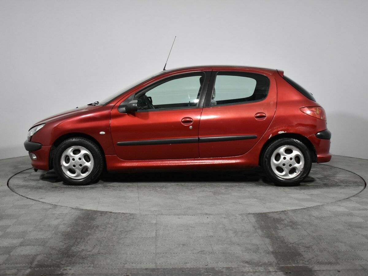 Peugeot 206 с пробегом — 2003 год. Фото: #7