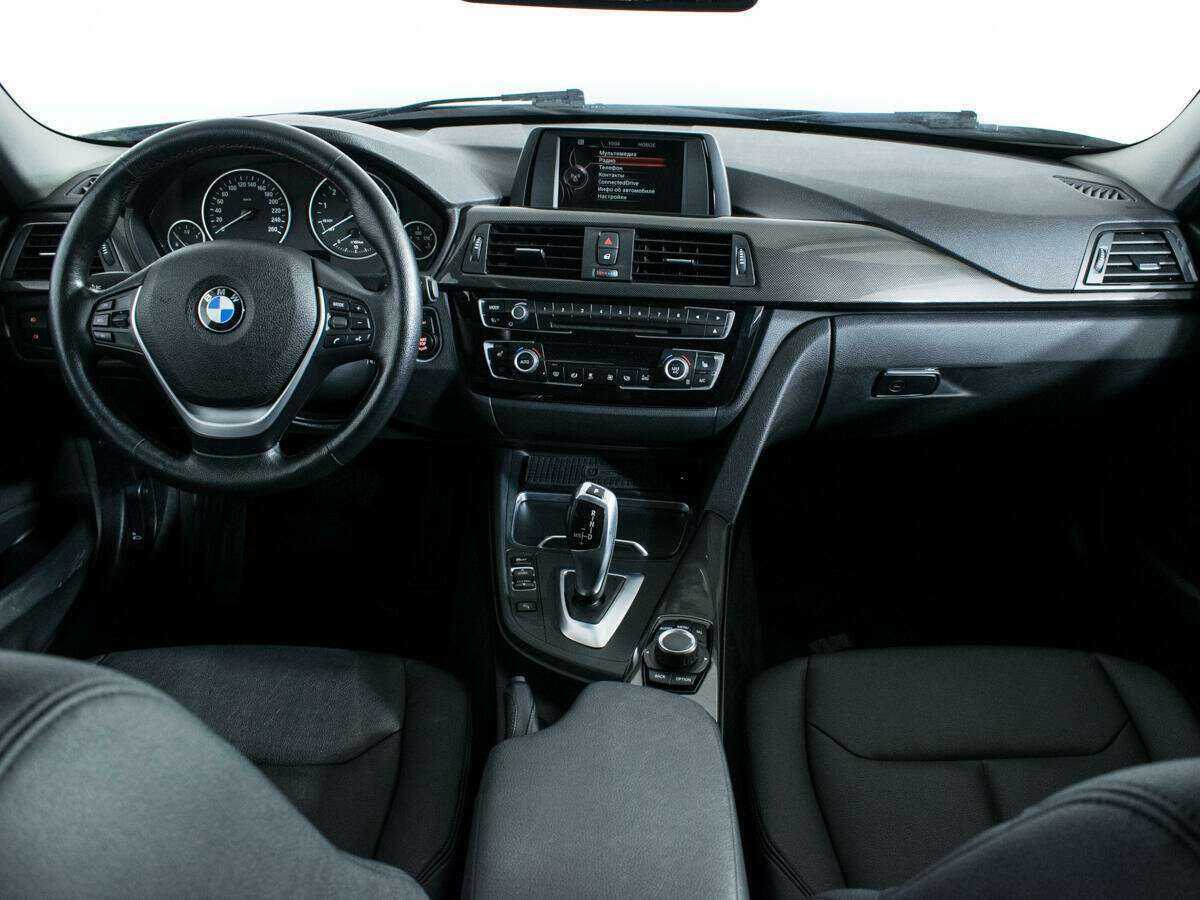 BMW 3 серии с пробегом — 2017 год. Фото: #11