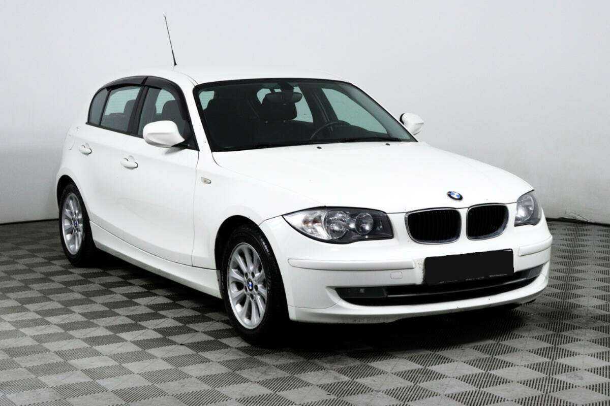BMW 1 серии с пробегом — 2010 год. Фото: #2