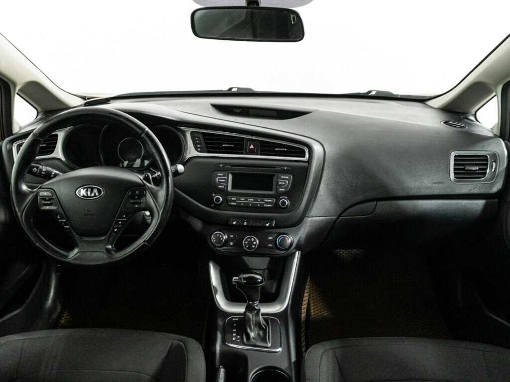 Kia Ceed с пробегом — 2016 год. Фото: #12