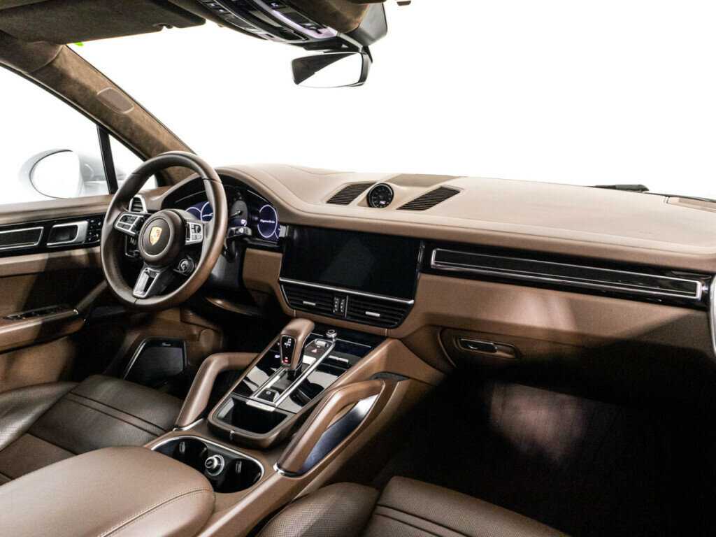 Porsche Cayenne с пробегом — 2018 год. Фото: #7