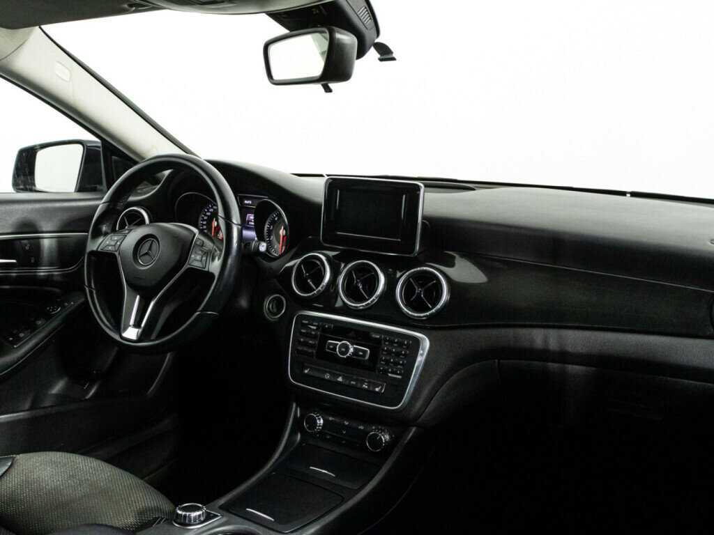 Mercedes-Benz CLA с пробегом — 2013 год. Фото: #8