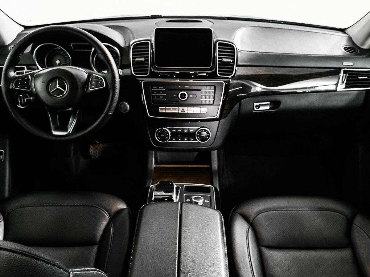 Mercedes-Benz GLE Coupe с пробегом — 2015 год. Фото: #10