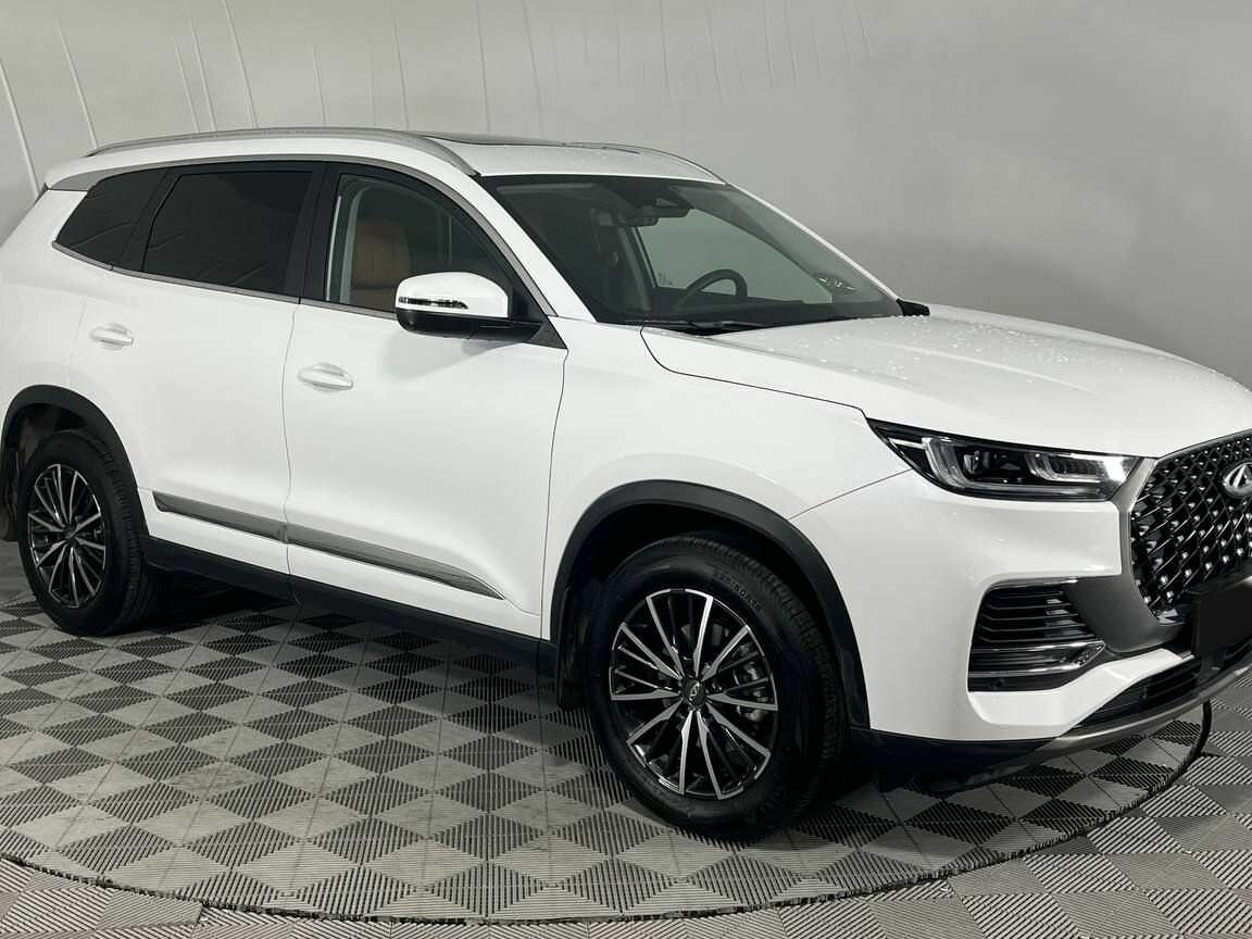 Chery Tiggo 8 Pro e+ с пробегом — 2023 год. Фото: #2