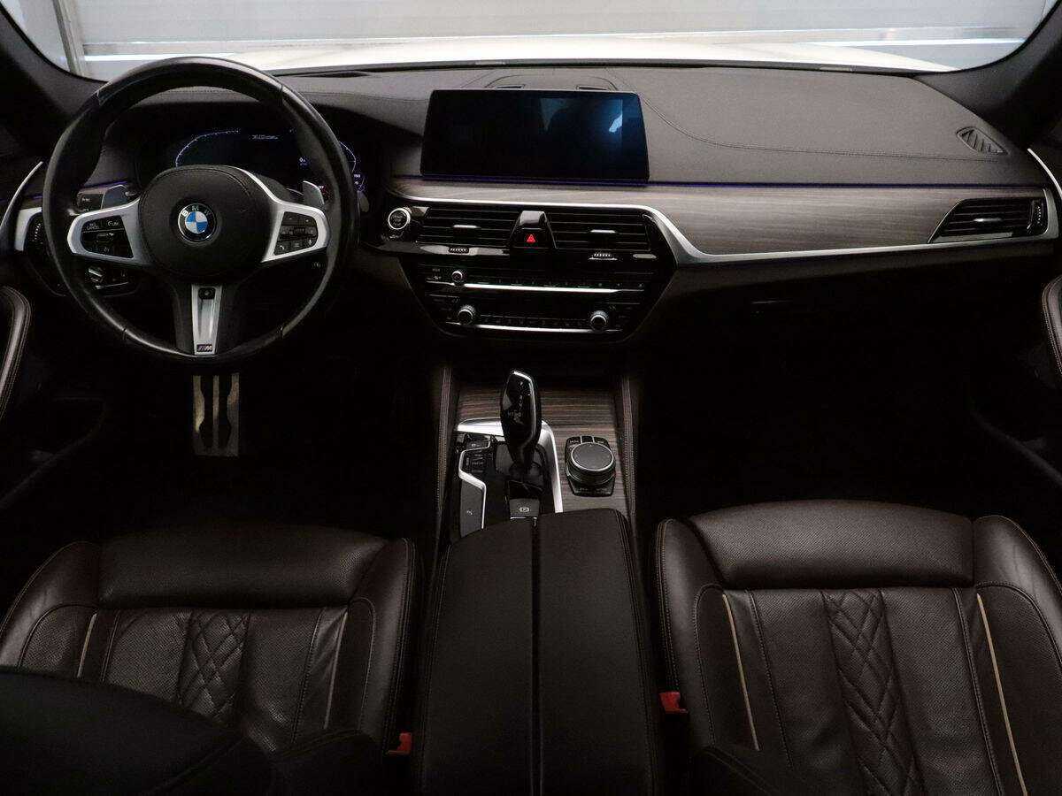 BMW 5 серии с пробегом — 2020 год. Фото: #8
