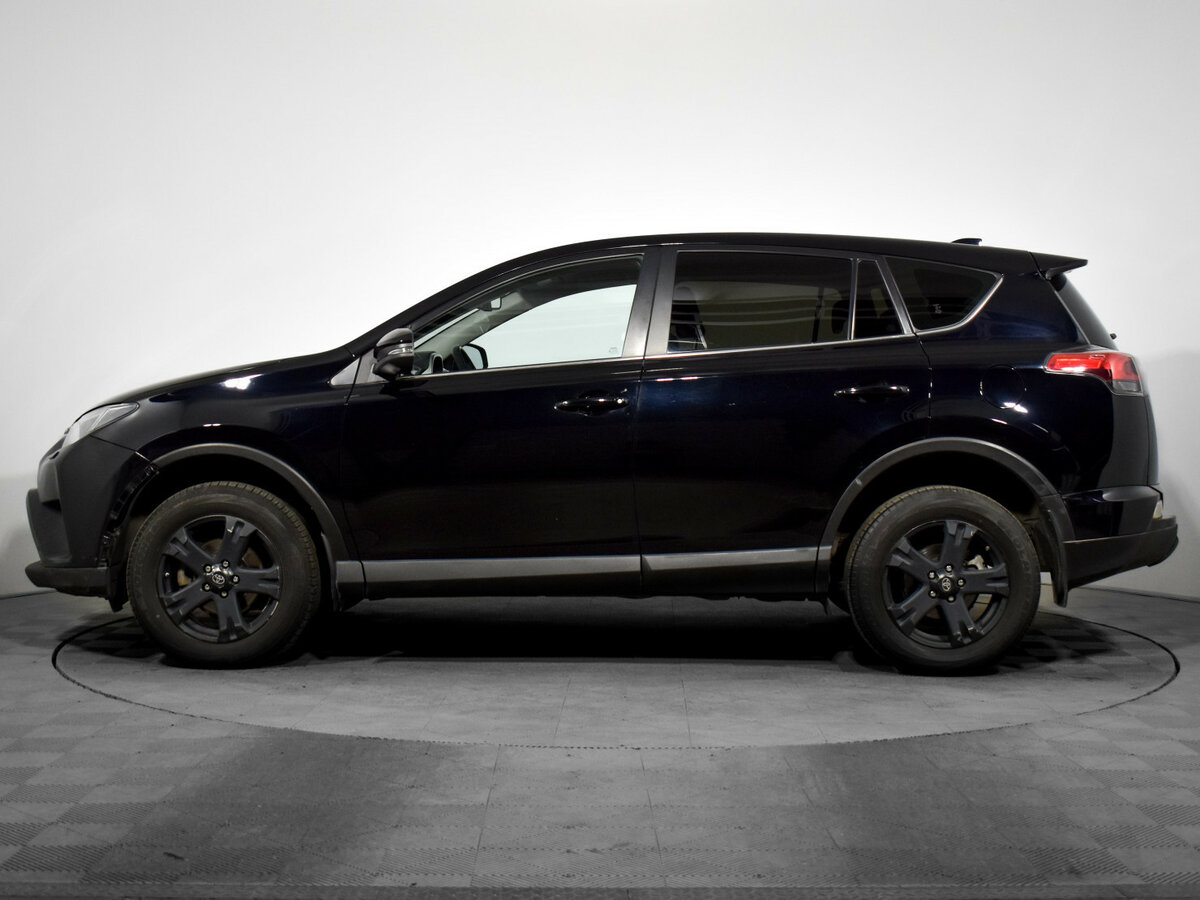 Toyota RAV4 с пробегом — 2018 год. Фото: #7