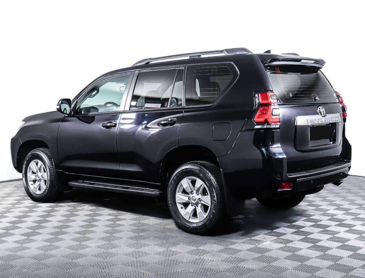 Toyota Land Cruiser Prado с пробегом — 2017 год. Фото: #6