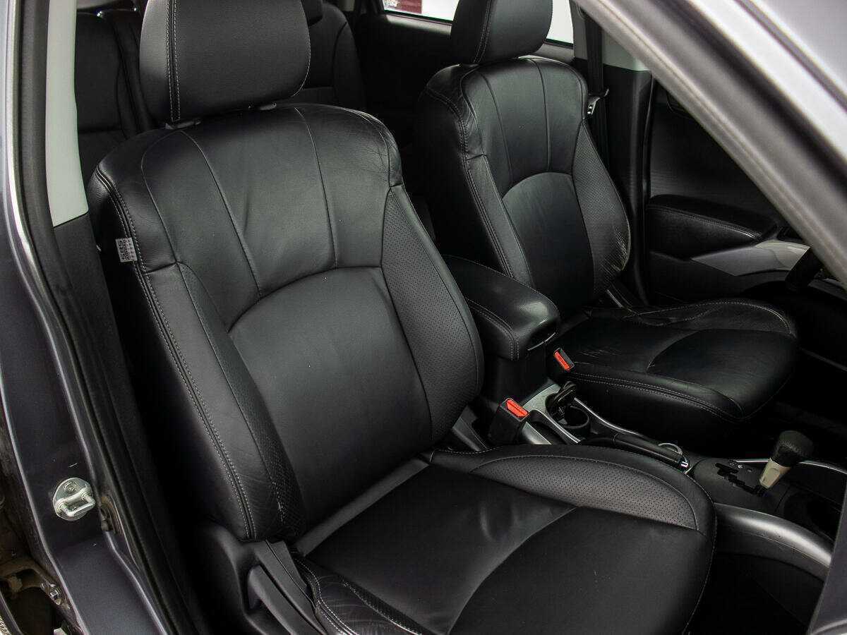 Mitsubishi Outlander с пробегом — 2010 год. Фото: #9