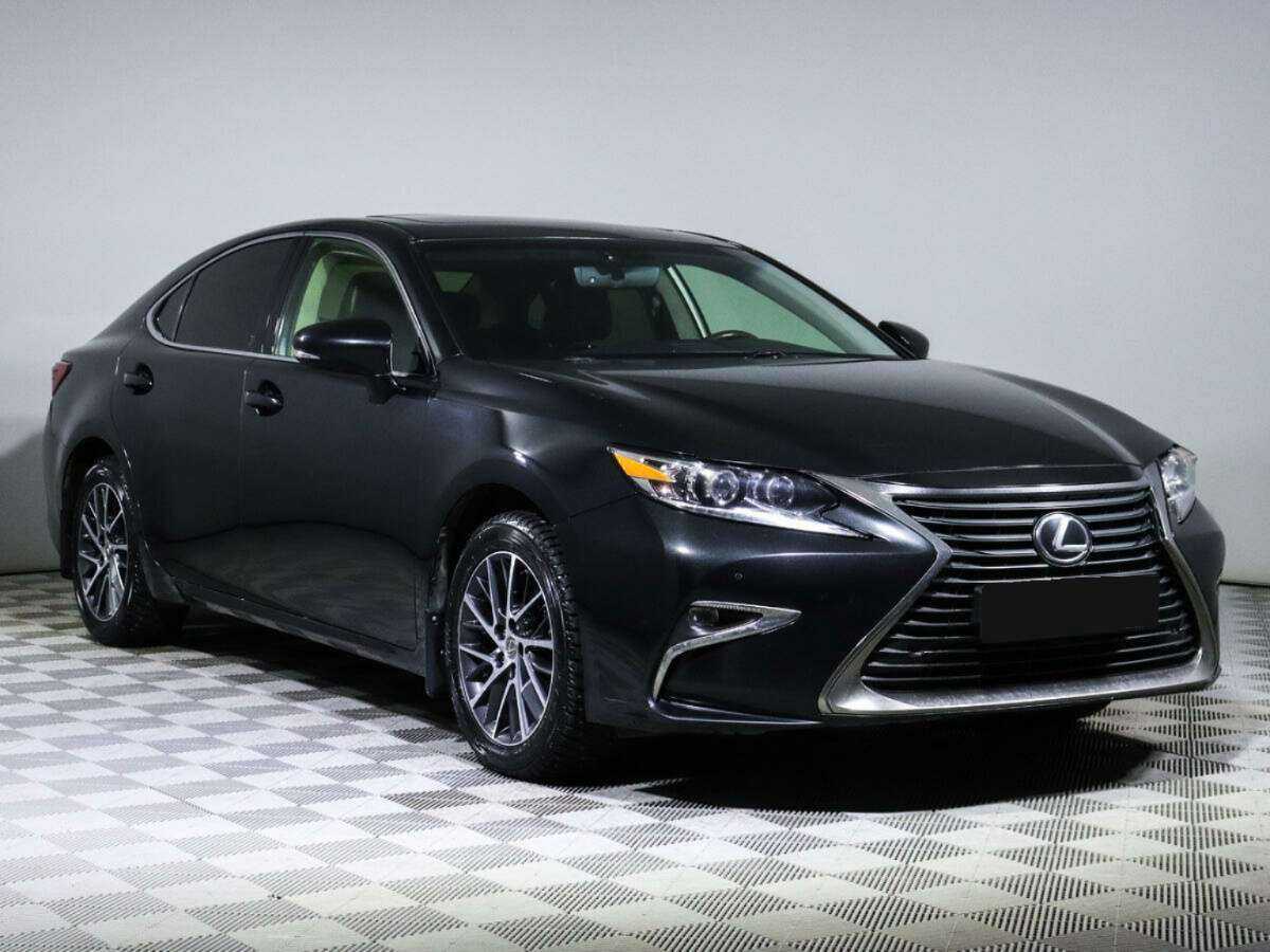 Lexus ES с пробегом — 2016 год. Фото: #2