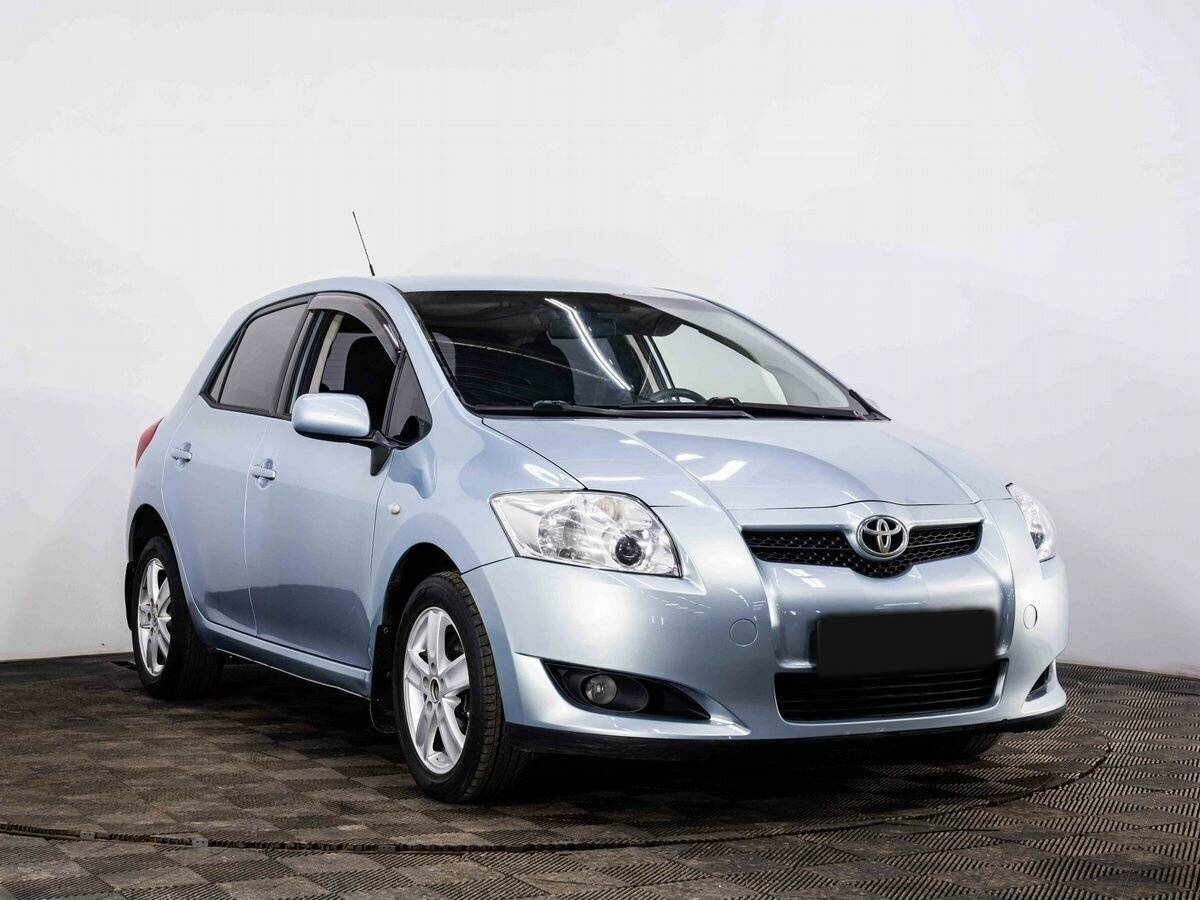 Toyota Auris с пробегом — 2008 год. Фото: #2