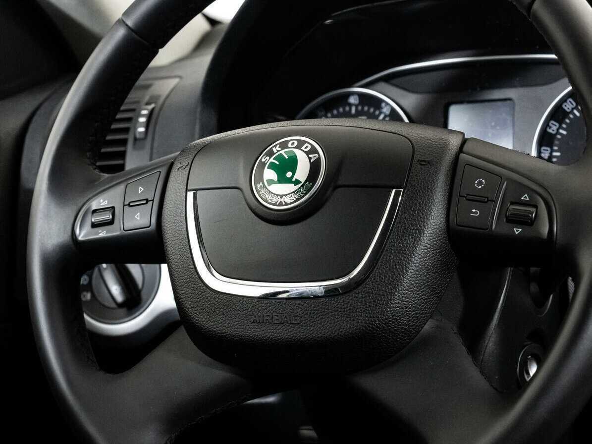 Skoda Octavia с пробегом — 2013 год. Фото: #11