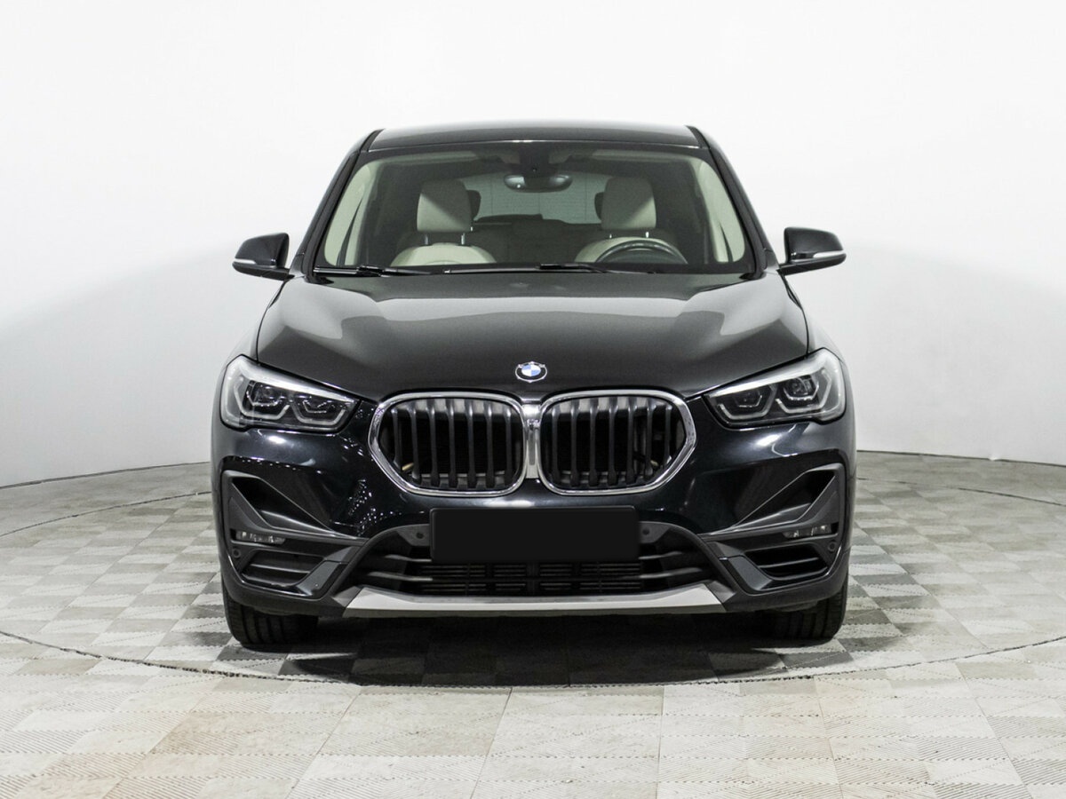 BMW X1 с пробегом — 2020 год. Фото: #1