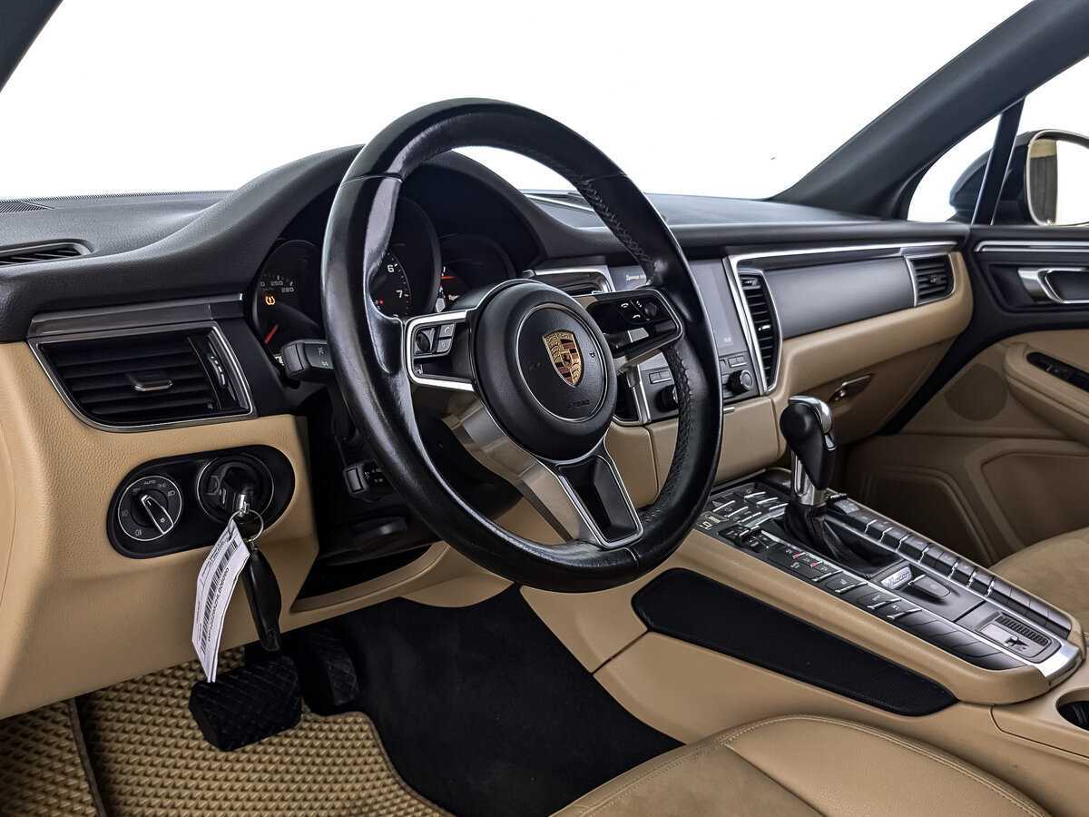 Porsche Macan с пробегом — 2016 год. Фото: #11