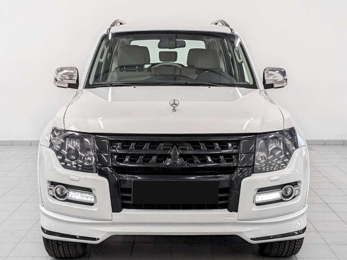 Mitsubishi Pajero с пробегом — 2019 год. Фото: #1