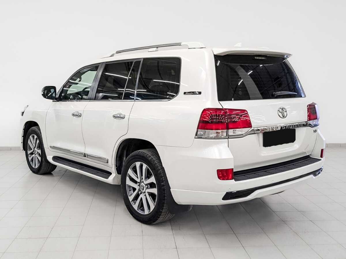 Toyota Land Cruiser с пробегом — 2017 год. Фото: #6