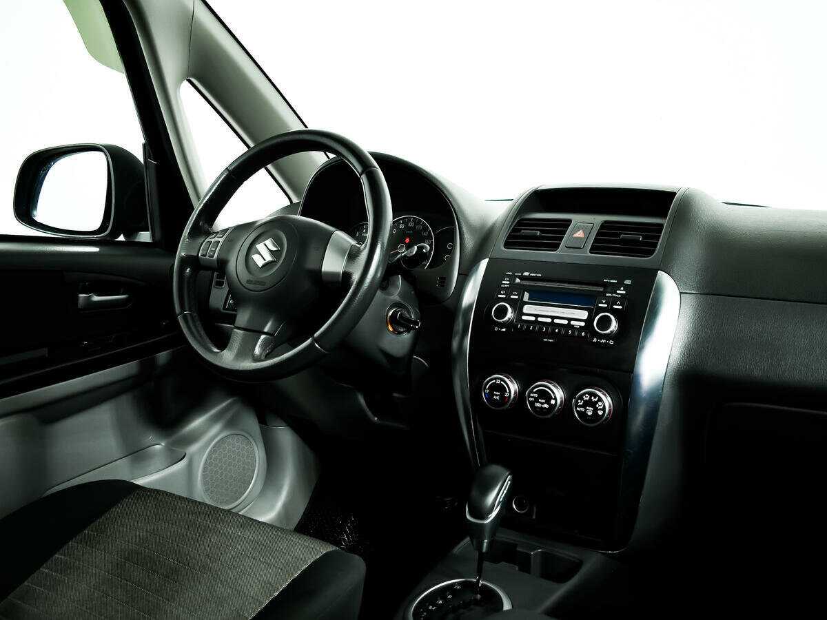 Suzuki SX4 с пробегом — 2008 год. Фото: #8